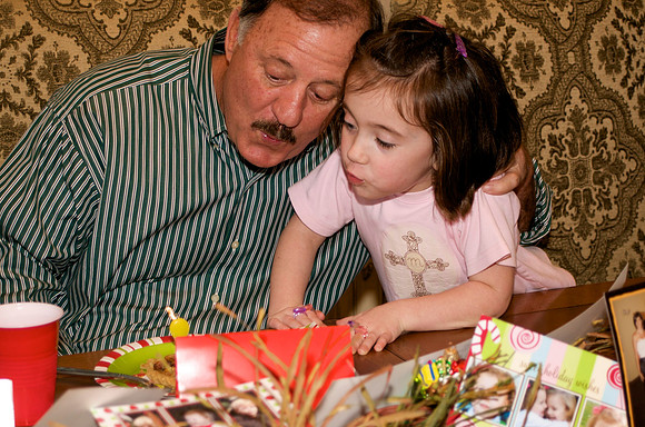 Christmas & Dennis' bday2009 107